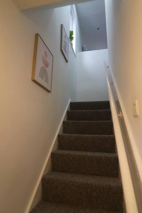 Cosy Two Bedroom First Floor Apartment Birmingham Dış mekan fotoğraf